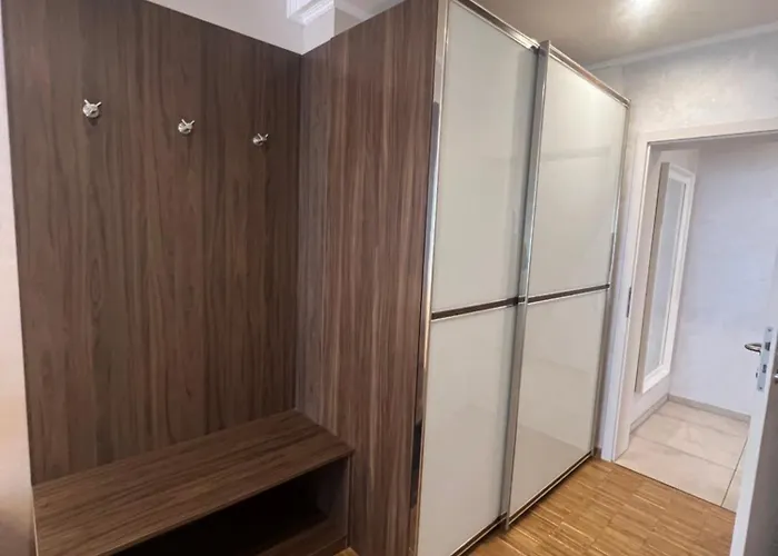 Lejlighed Home- Business Apartment, Private Parking Free *