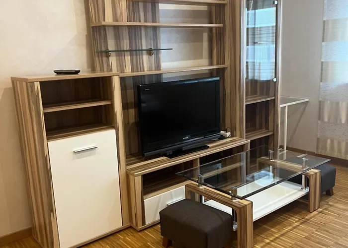 Home- Business Apartment, Private Parking Free *