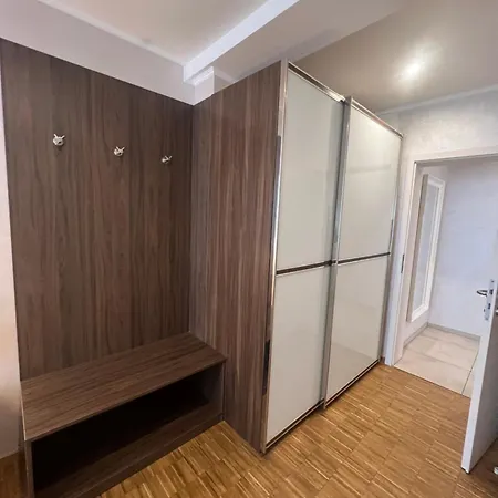 Apartment Home- Business Apartment, Private Parking Free *