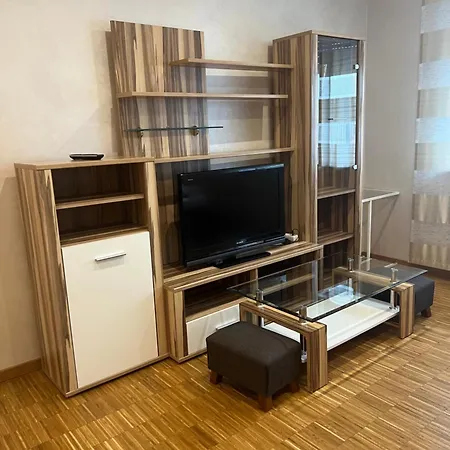 Home- Business Apartment, Private Parking Free *